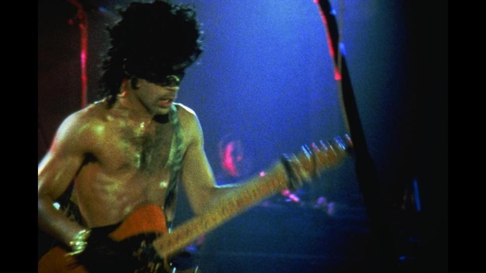 Numéro de scène 2 du film Reprise: Purple Rain